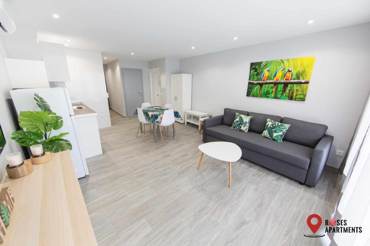 Roses Apartments Tropical Loft Vista Mar Lateral Buitenkant foto