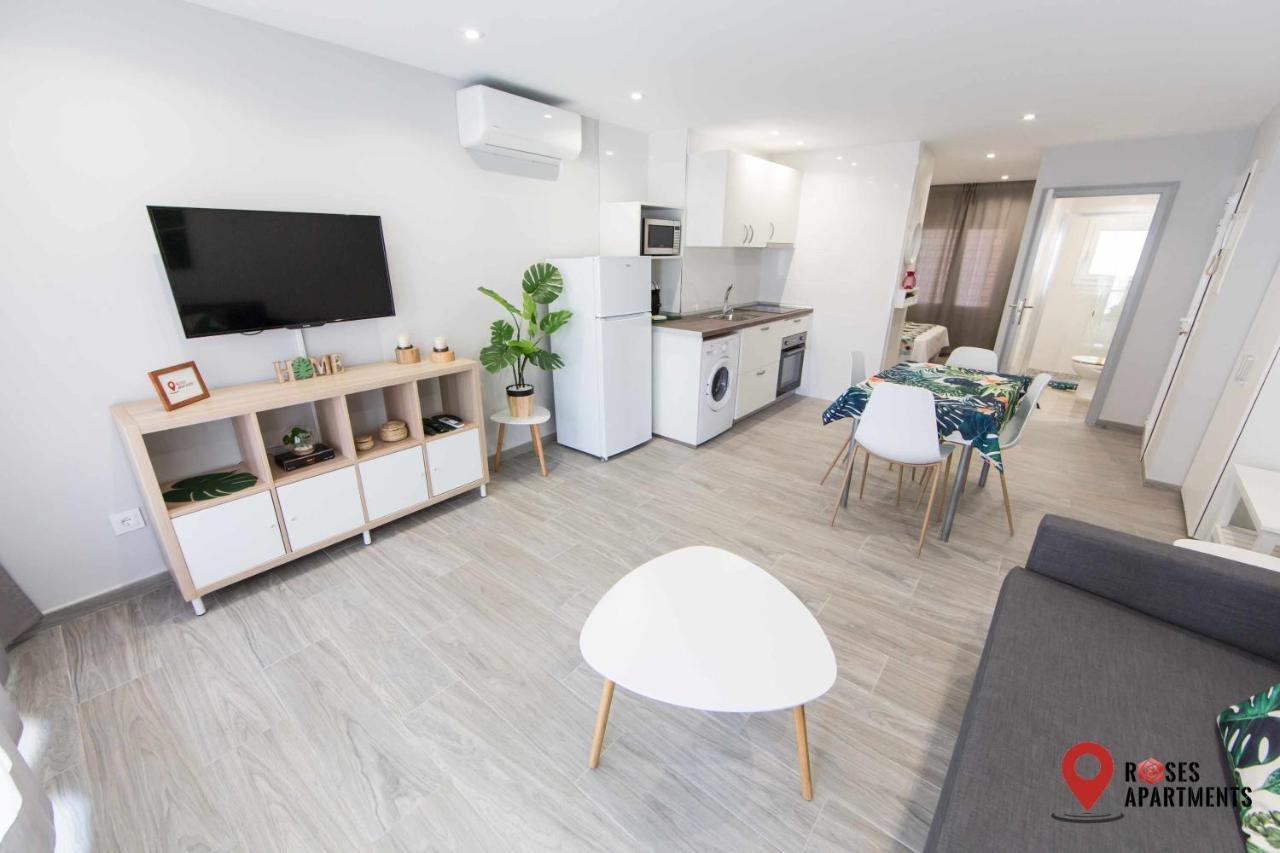 Roses Apartments Tropical Loft Vista Mar Lateral Buitenkant foto