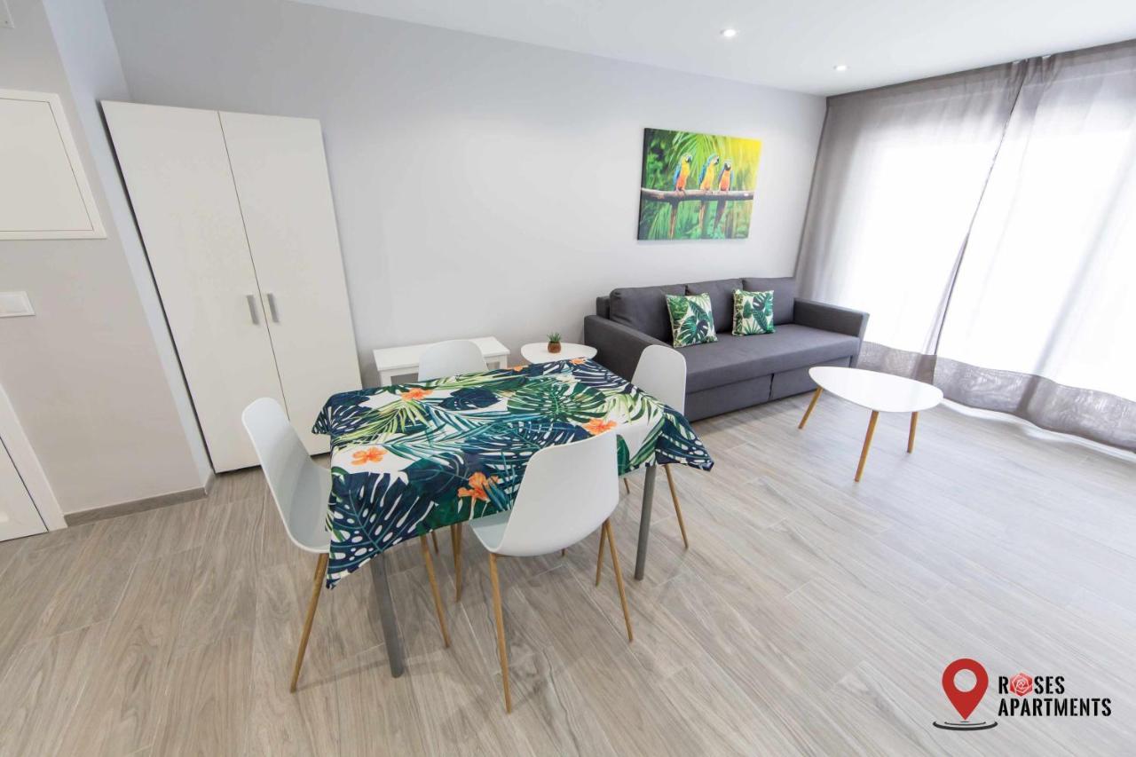 Roses Apartments Tropical Loft Vista Mar Lateral Buitenkant foto